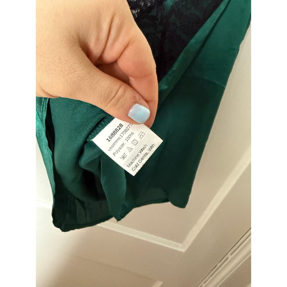 SHEIN Women's Green Satin Black Lace Cute Going Out Tank Top Size Small Goth - Picture 4 of 5